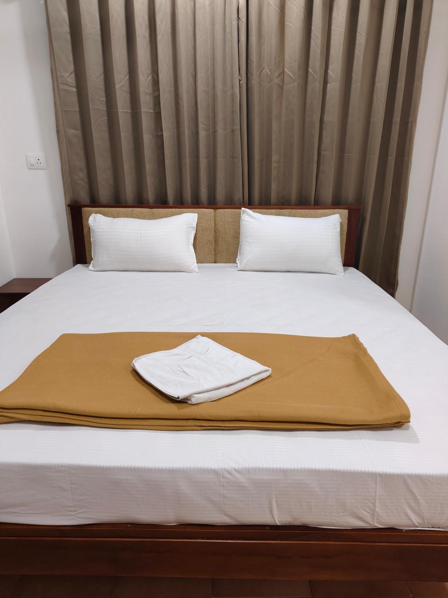 Hotel Nova Kochi Exteriör bild